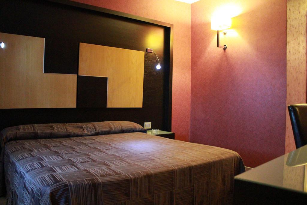 Hotel Ginepro Qualiano Pokoj fotografie